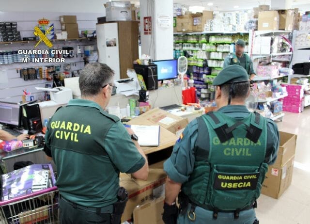 La Guardia Civil investiga a siete personas por vender productos falsificados en Murcia y el Alto Guadalentín