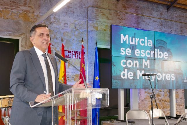 'Murcia se escribe con M de Mayores' reúne a representantes de los 75 CSM en el Cuartel de Artillería para potenciar la participación e impulsar las relaciones