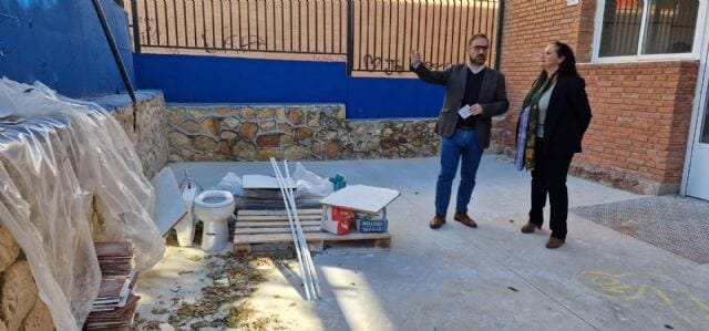 El Ayuntamiento de Lorca invierte cerca de 500.000 euros a la reparación, el mantenimiento y la adecuación de los colegios públicos del municipio durante este año 2022.