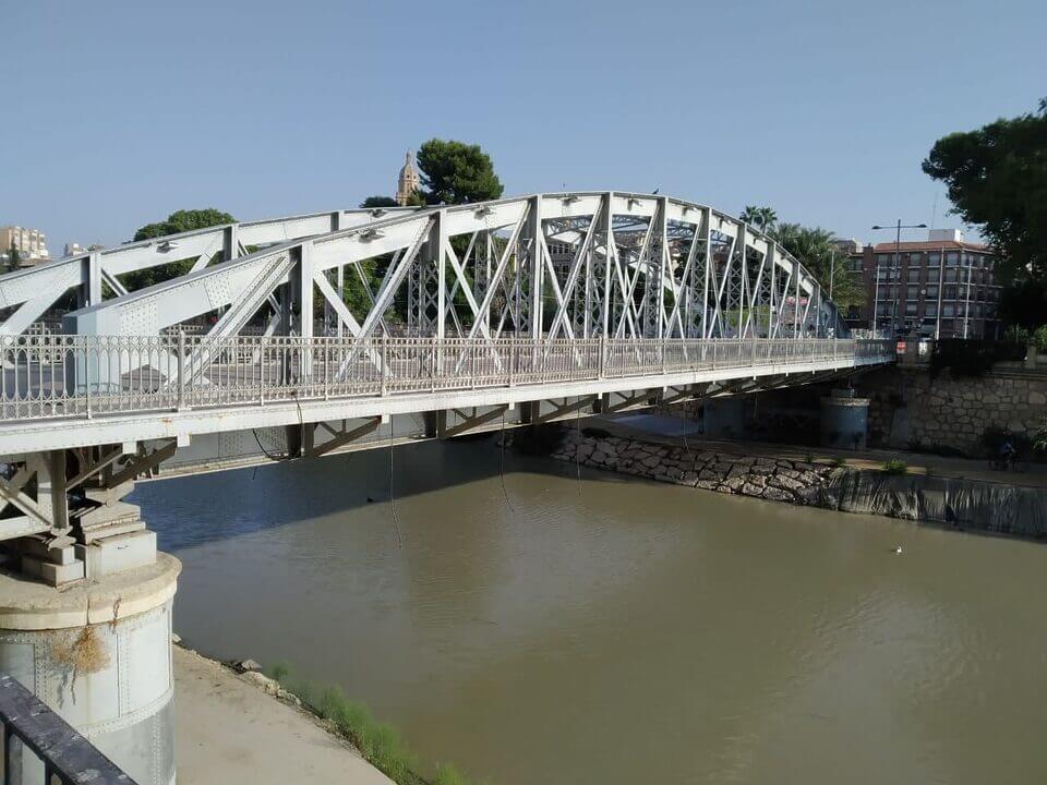 El Defensor del Pueblo obliga a Cultura a atender la solicitud de HUERMUR para incoar BIC el Puente Nuevo